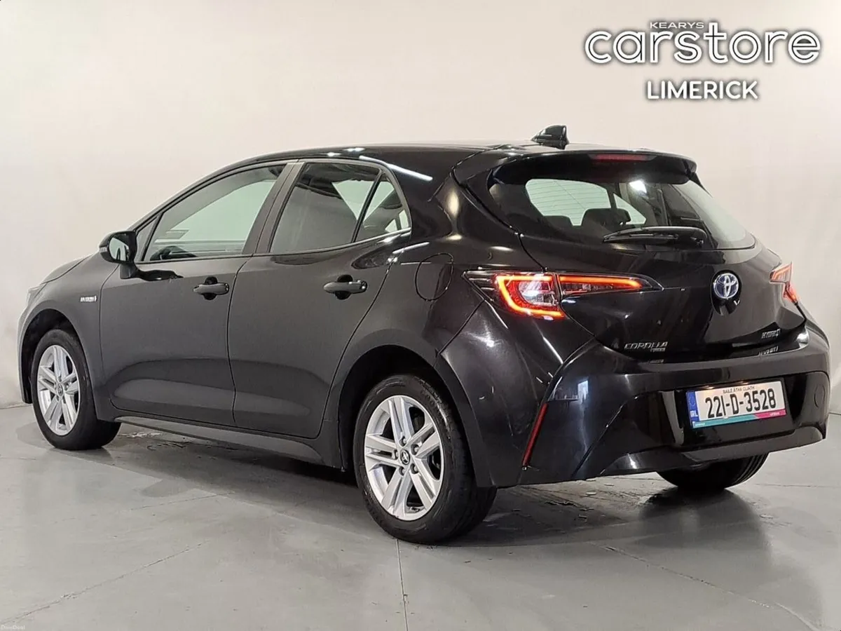 Toyota Corolla 1.8 Hybrid Luna Hatchback - Image 5