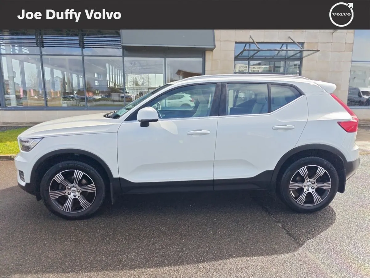 Volvo XC40 T2 PET(129hp) Inscription - Image 3