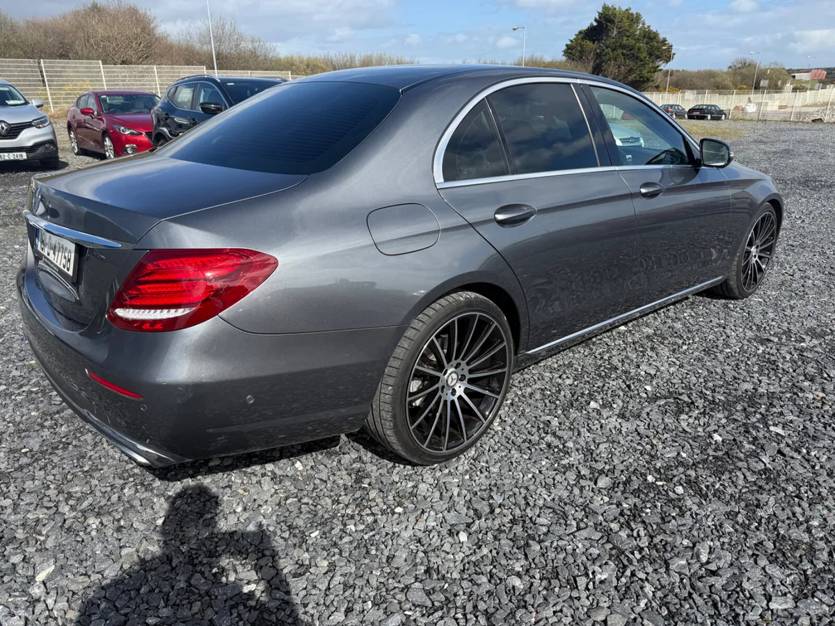 Mercedes-Benz E-Class 2018 - Image 4
