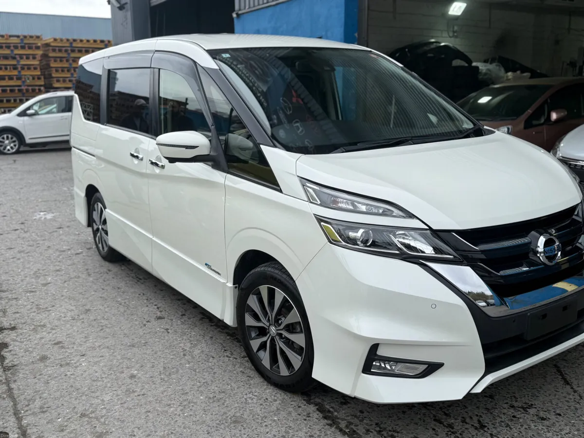 2018 Nissan Serena /Hybrid / Highway Start 8 seats - Image 3