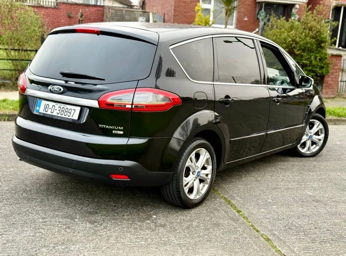 Ford S-MAX Titanium 2.0 TDCI - Image 2