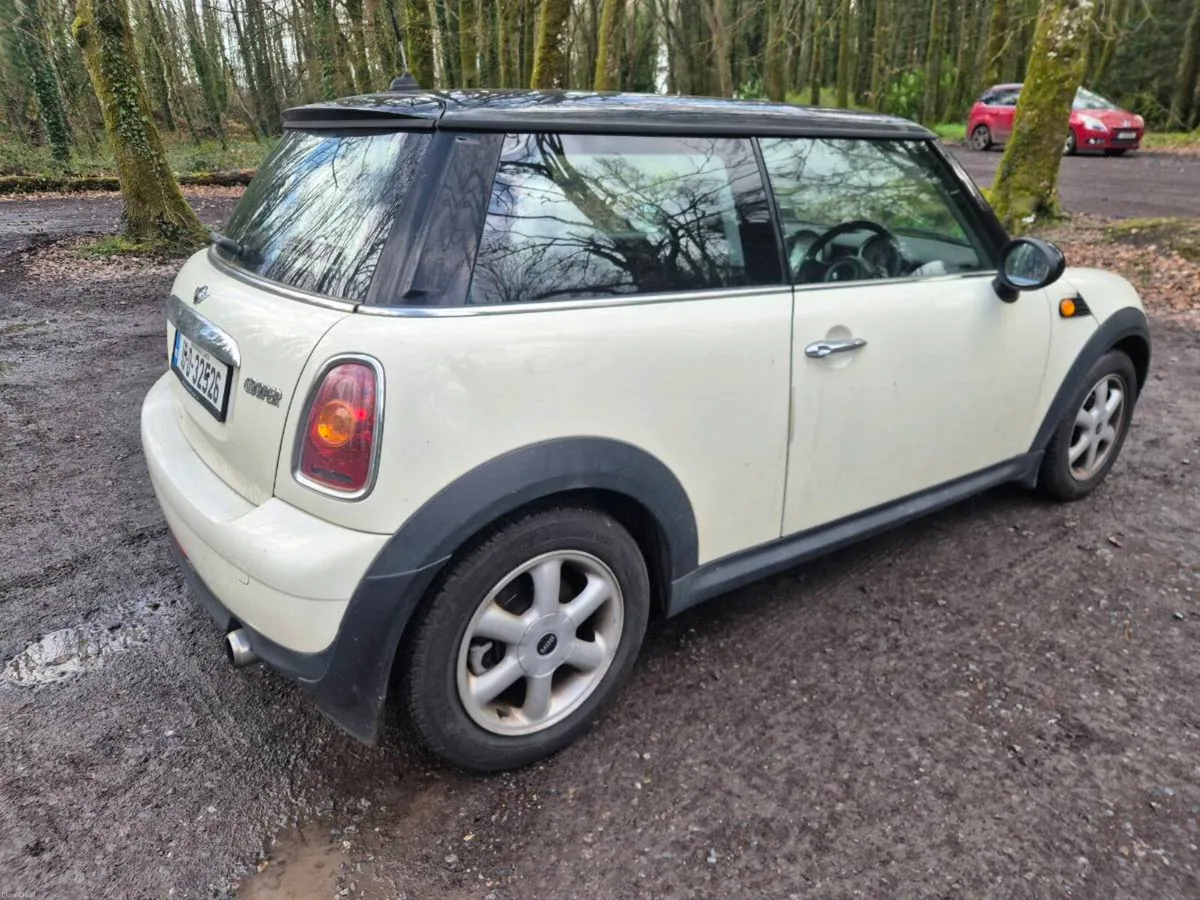 10 MINI COOPER NCT 12-26 TAX 2-27 - Image 4