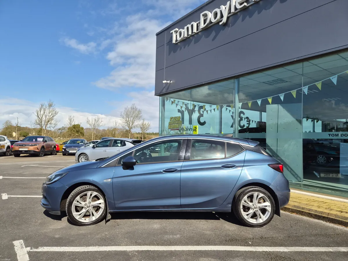 Opel Astra 2016 1.6L Diesel - Image 2