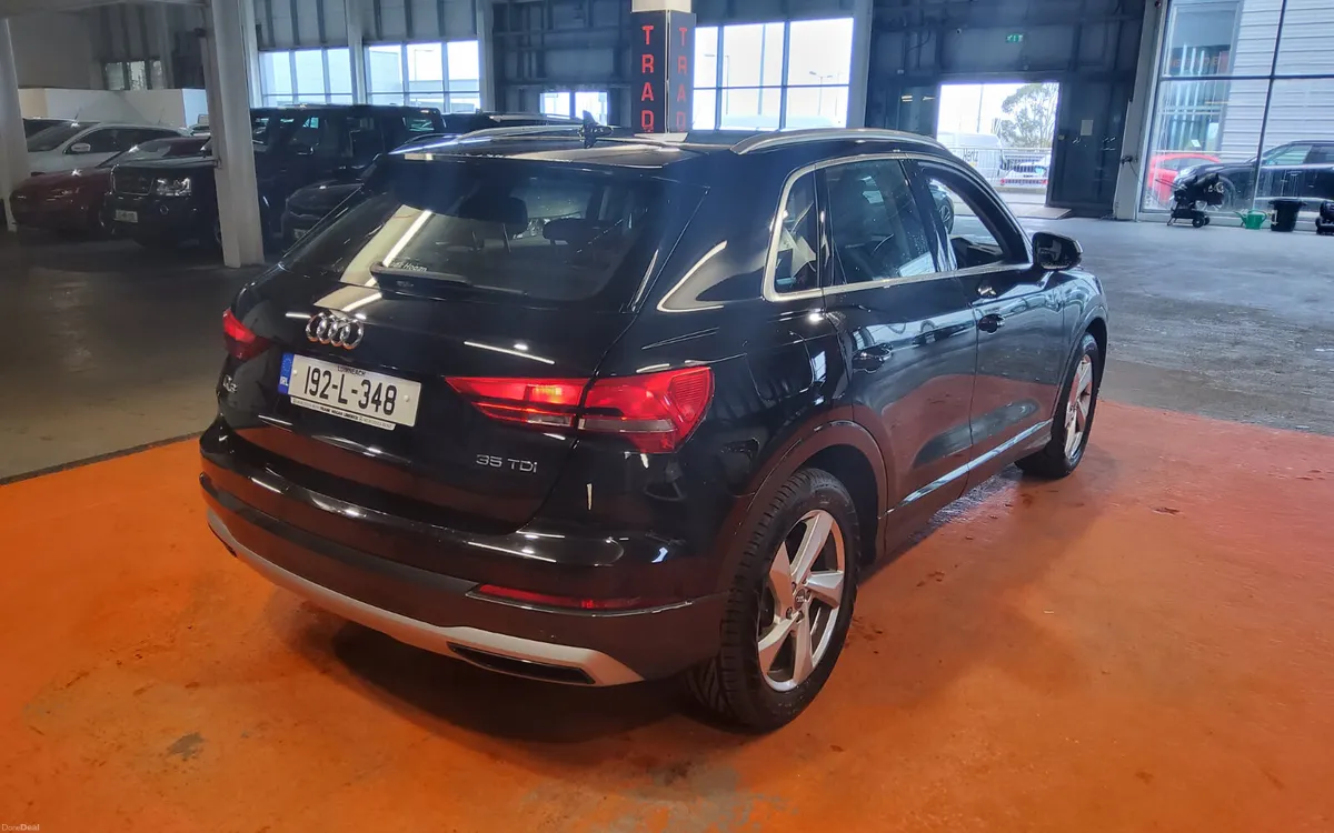 Audi Q3 2019 - Image 3