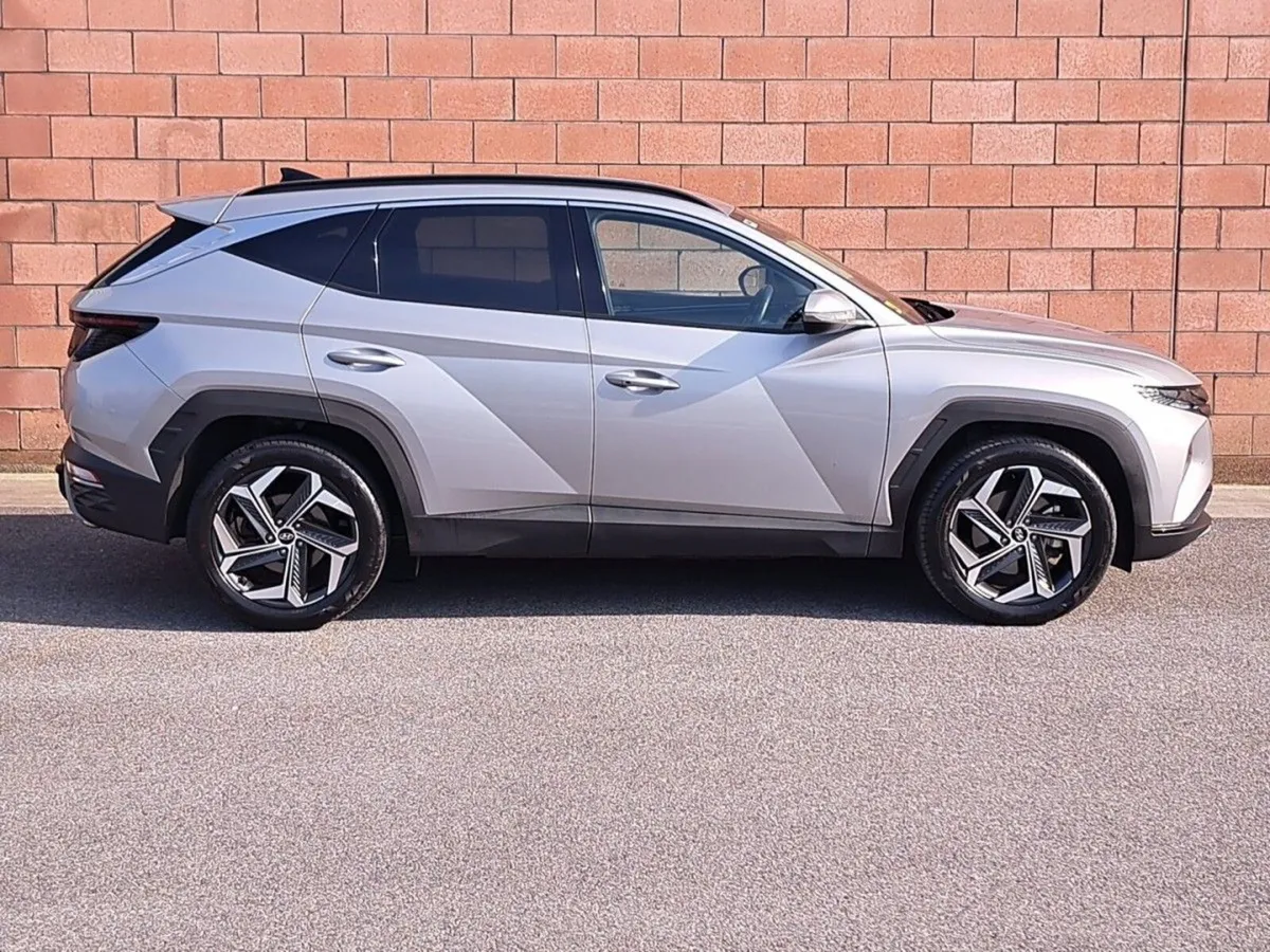 Hyundai Tucson Hybrid Executive Plus Automatic wit - Image 4