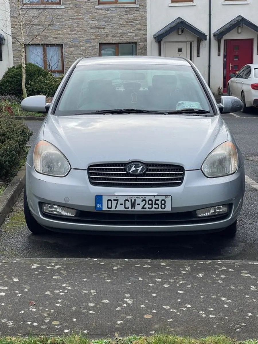 2007 Hyundai Accent - Image 1