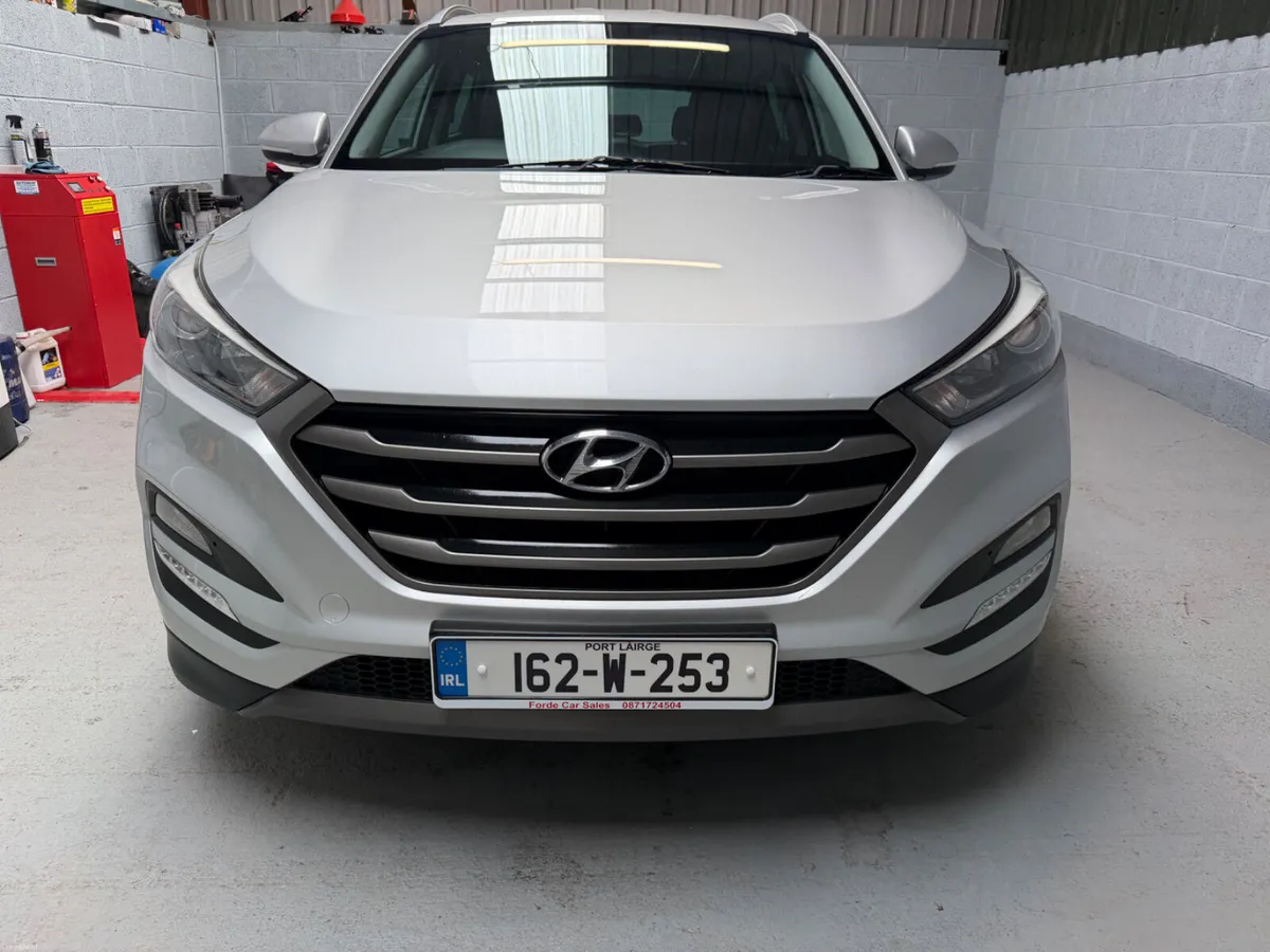162.  HYUNDAI TUCSON     TOP SPEC ! - Image 4