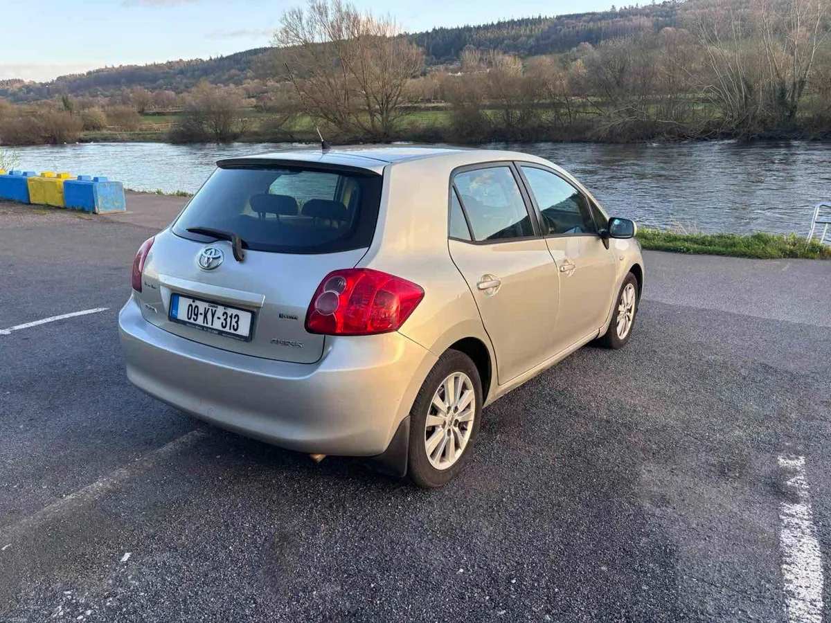 Toyota Auris 2009 - Image 3