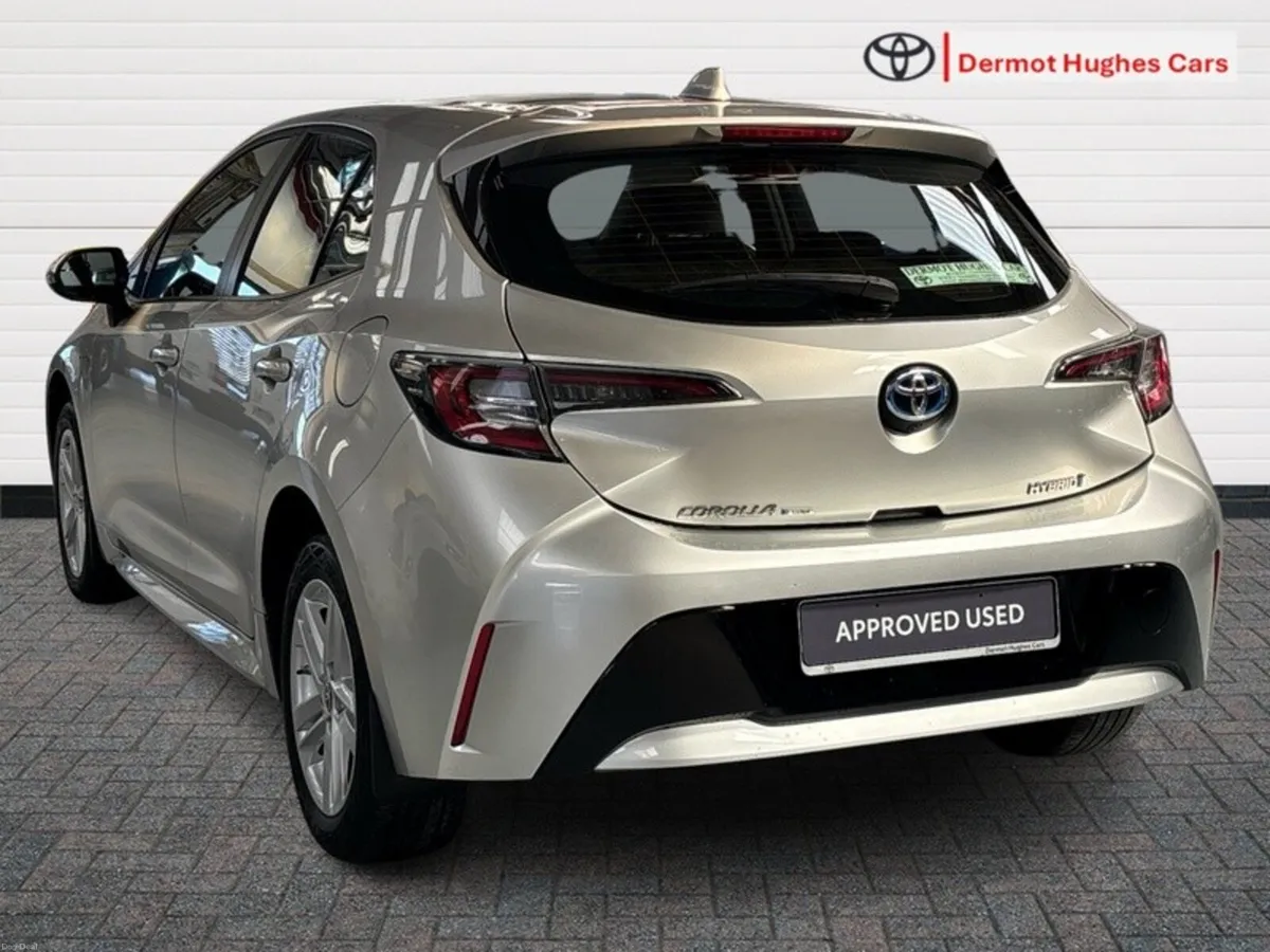 Toyota Corolla HYBRID LUNA H/B 4DR AUTO - Image 2
