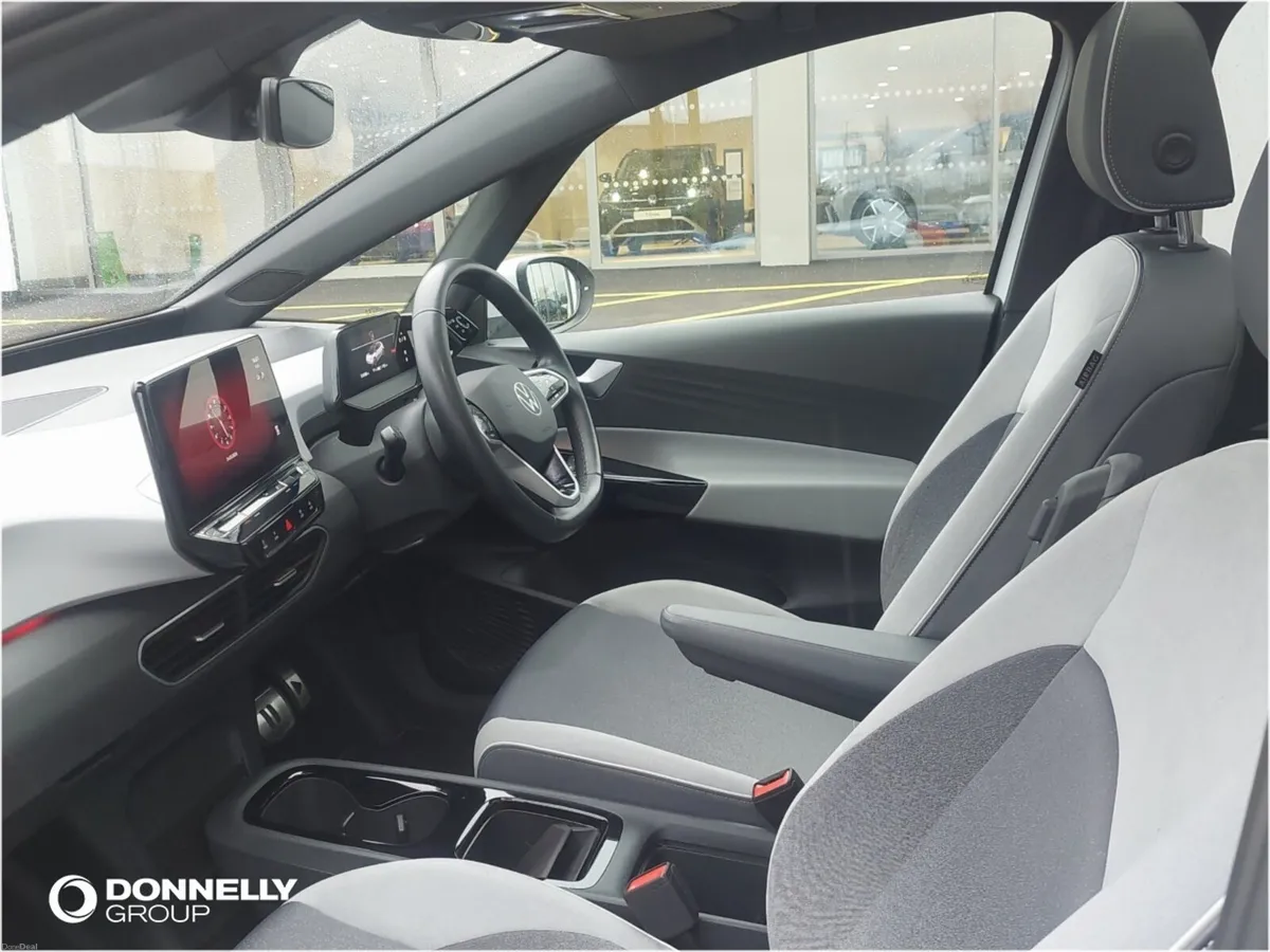 Volkswagen Id.3 Hatchback Family Pro - Image 2