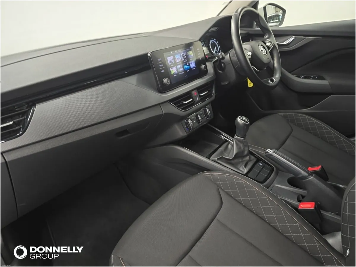 Skoda KAMIQ Hatchback SE - Image 2