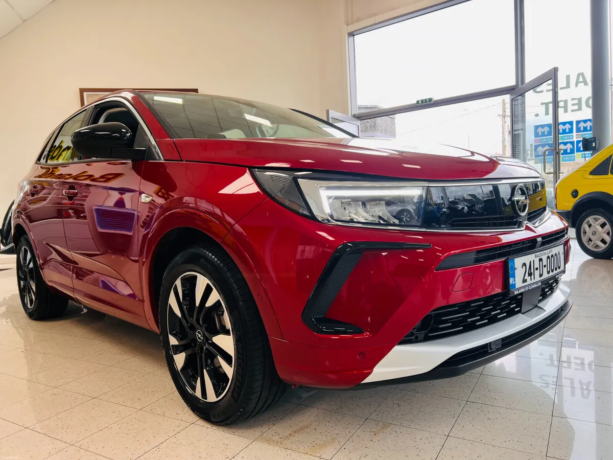 OPEL EDITION Plug In Hybrid As New Low Kms Huge Sp - Image 2