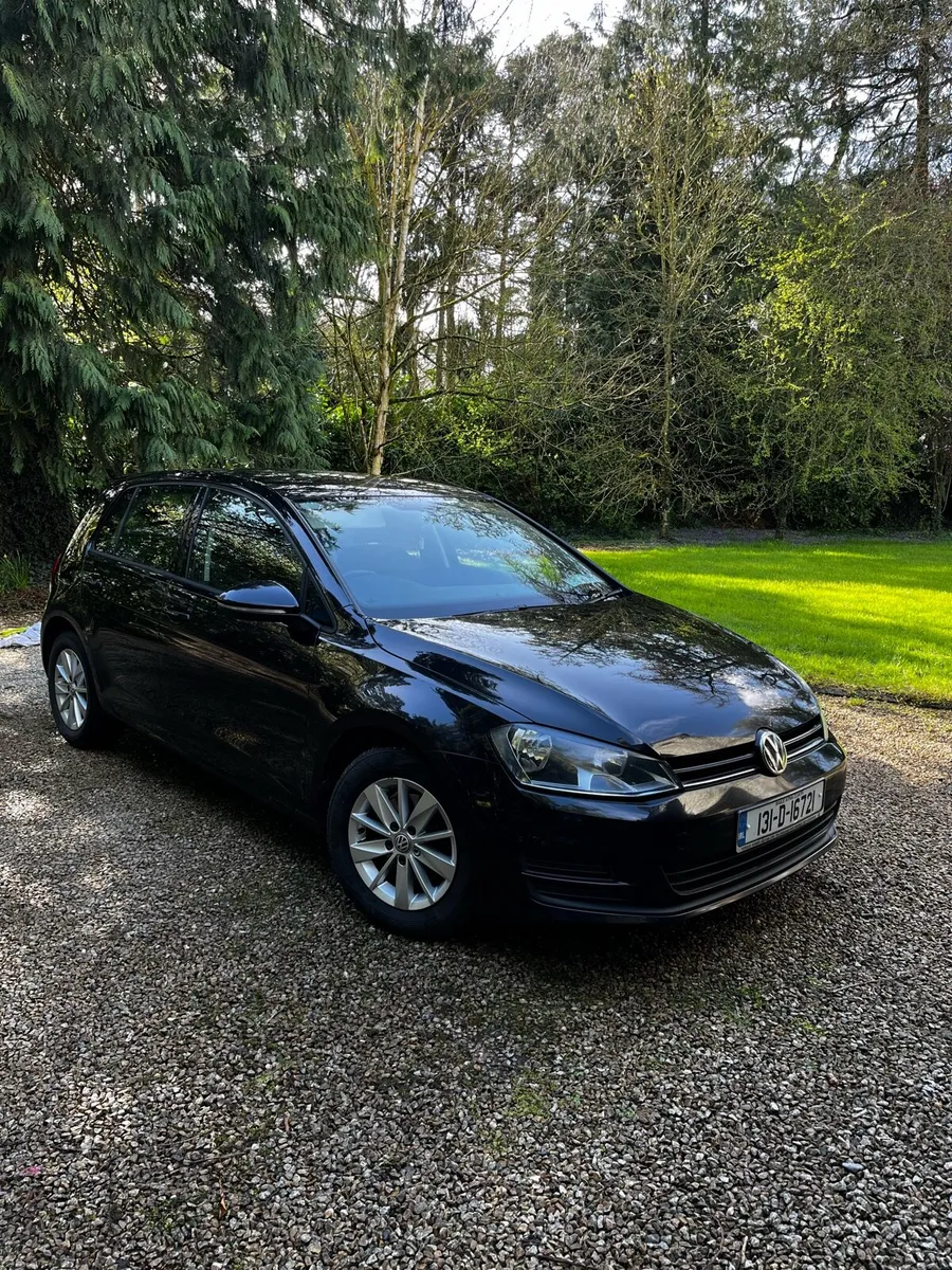 Volkswagen Golf 1.6 TDI with CarPlay - Image 2