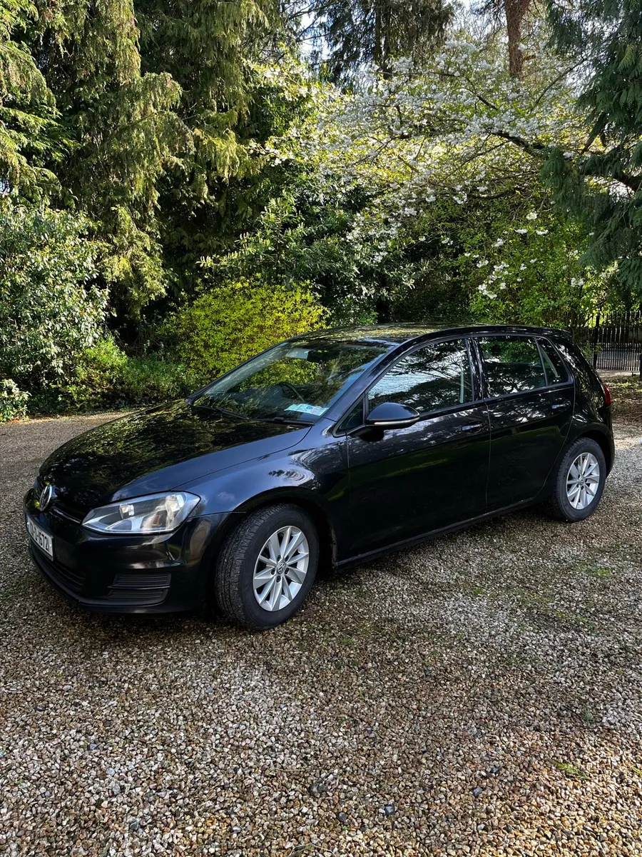 Volkswagen Golf 1.6 TDI with CarPlay - Image 1