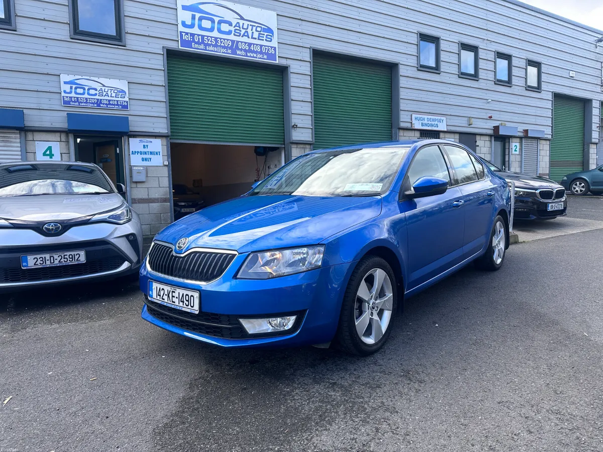 Skoda Octavia 1.2TSI Elegance Automatic, 2014 - Image 2