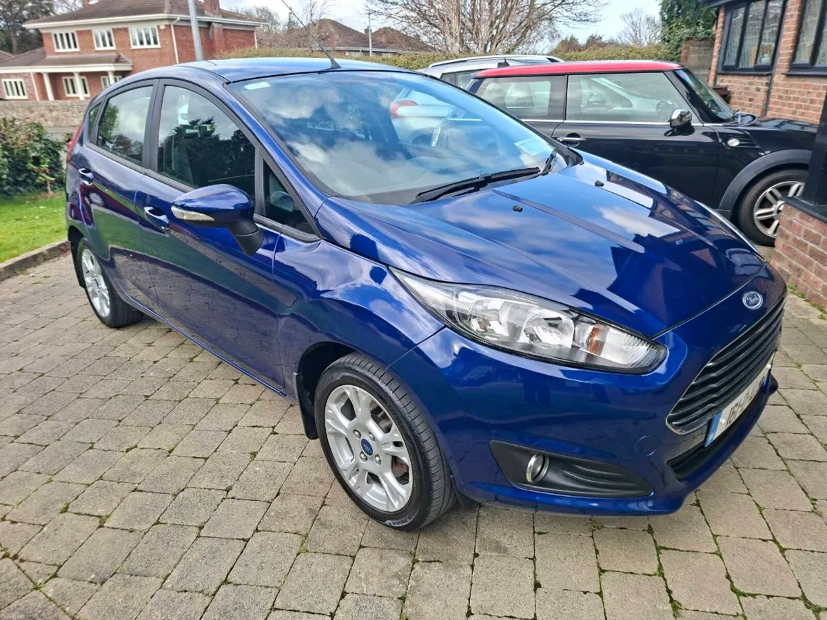 FORD FIESTA 1.0L 5DR PETROL 2016 very clean car - Image 1