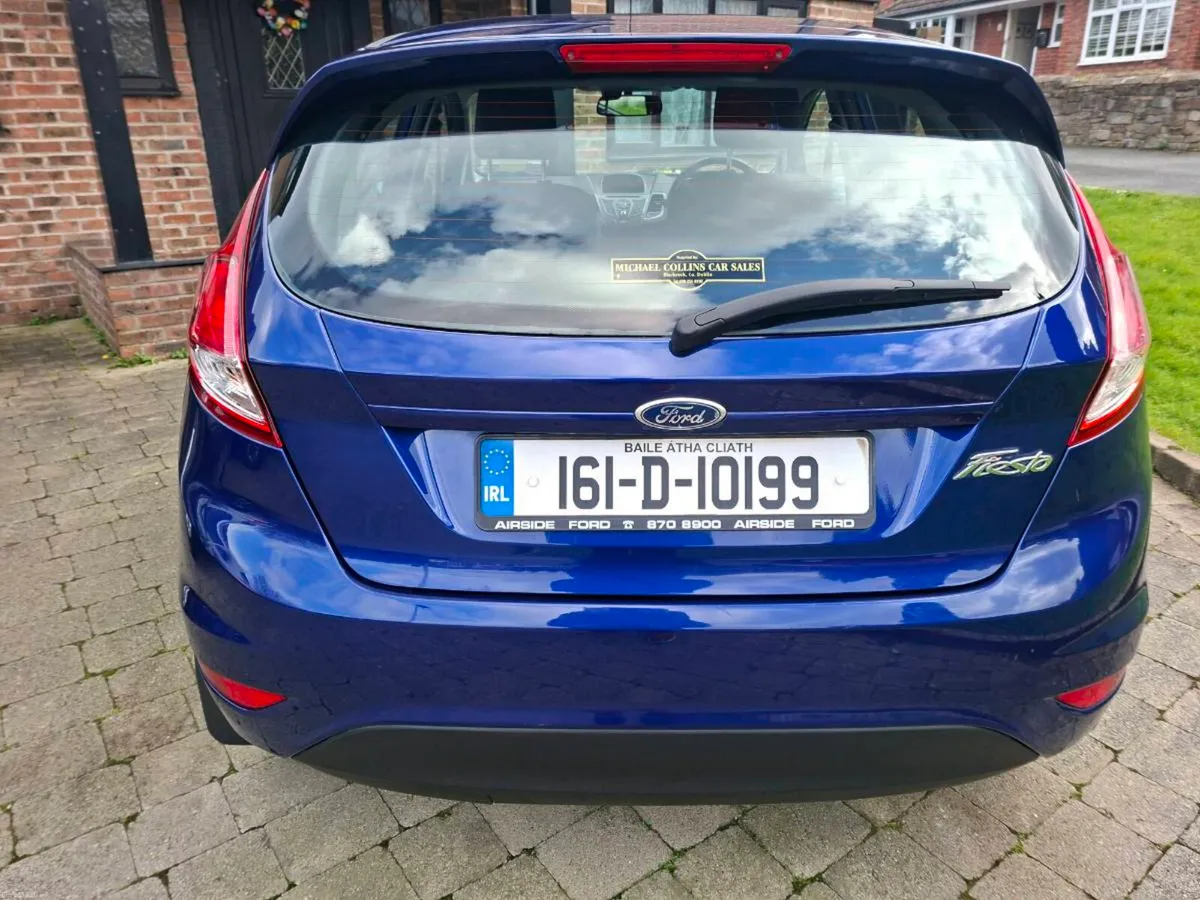 FORD FIESTA 1.0L 5DR PETROL 2016 very clean car - Image 4