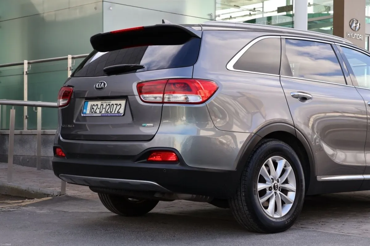 Kia Sorento Platinum AWD,Sunroof,High Spec - Image 4