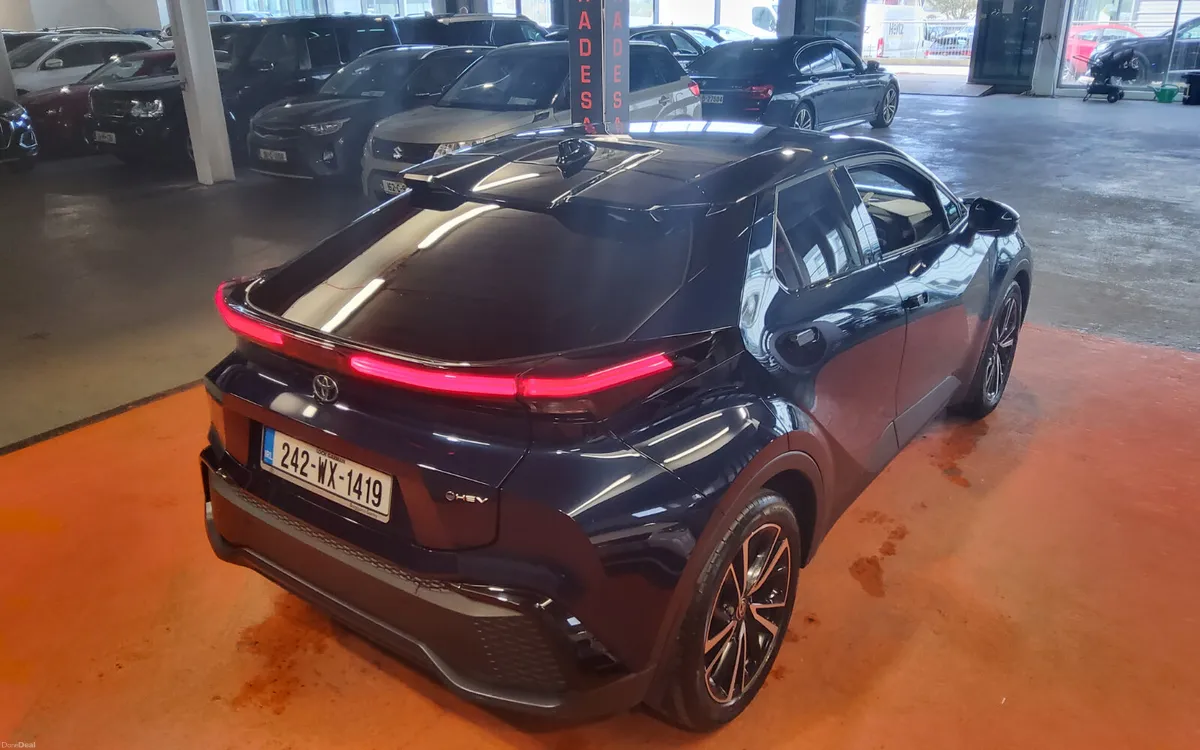 Toyota C-HR 2024 - Image 3