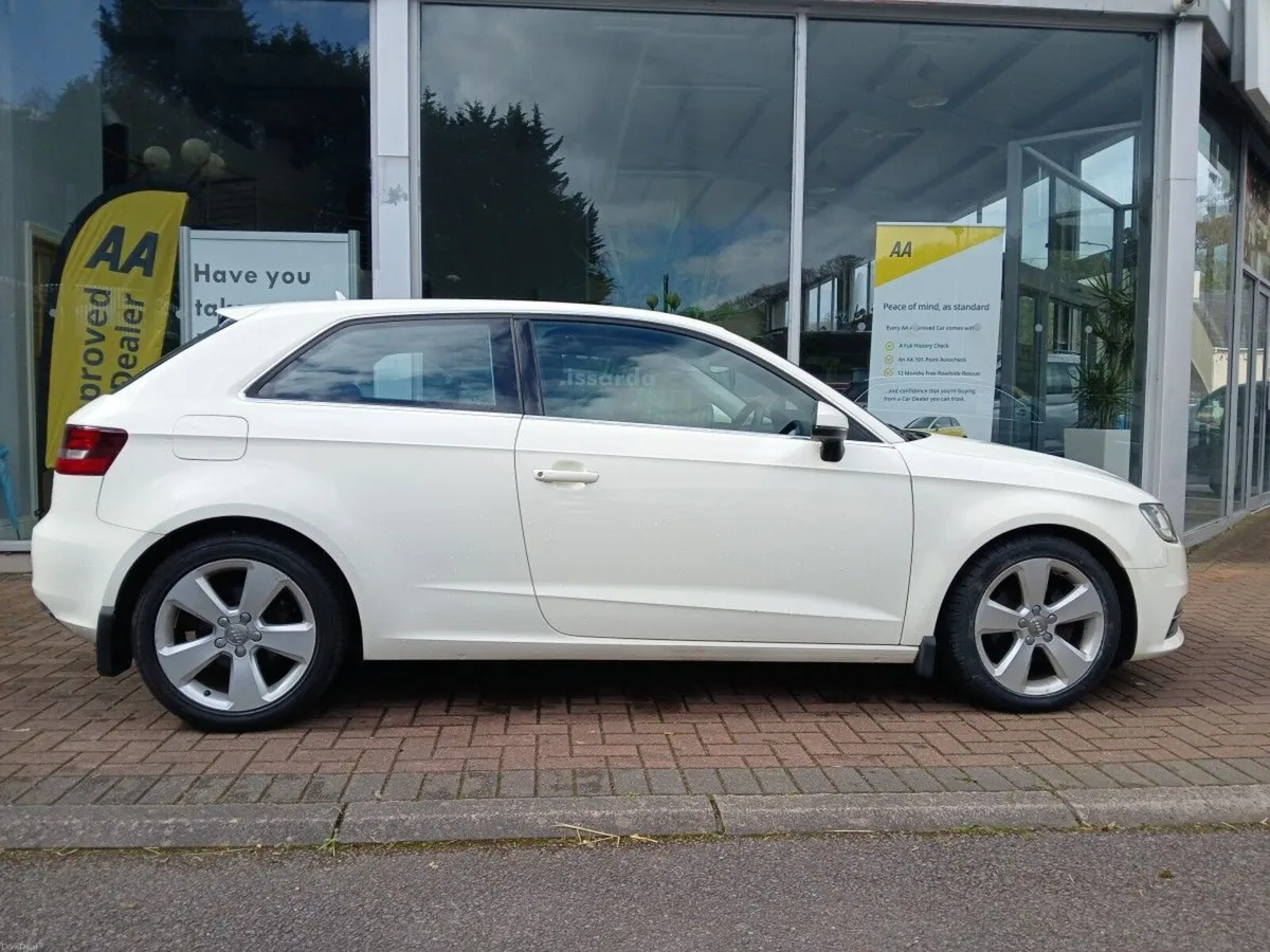 Audi A3 1.6 TDI SPORT 3DR, WHITE. - Image 3