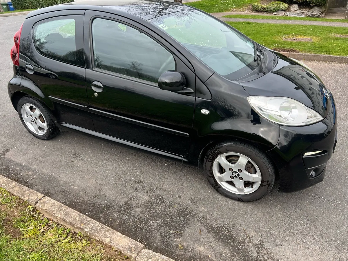 Peugeot 107 1.0 - Image 2