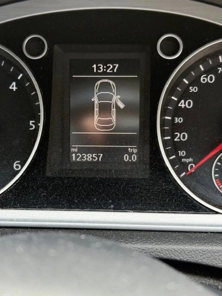 152 Volkswagen Passat CC 2.0 TDI BMT 150PS - Image 2