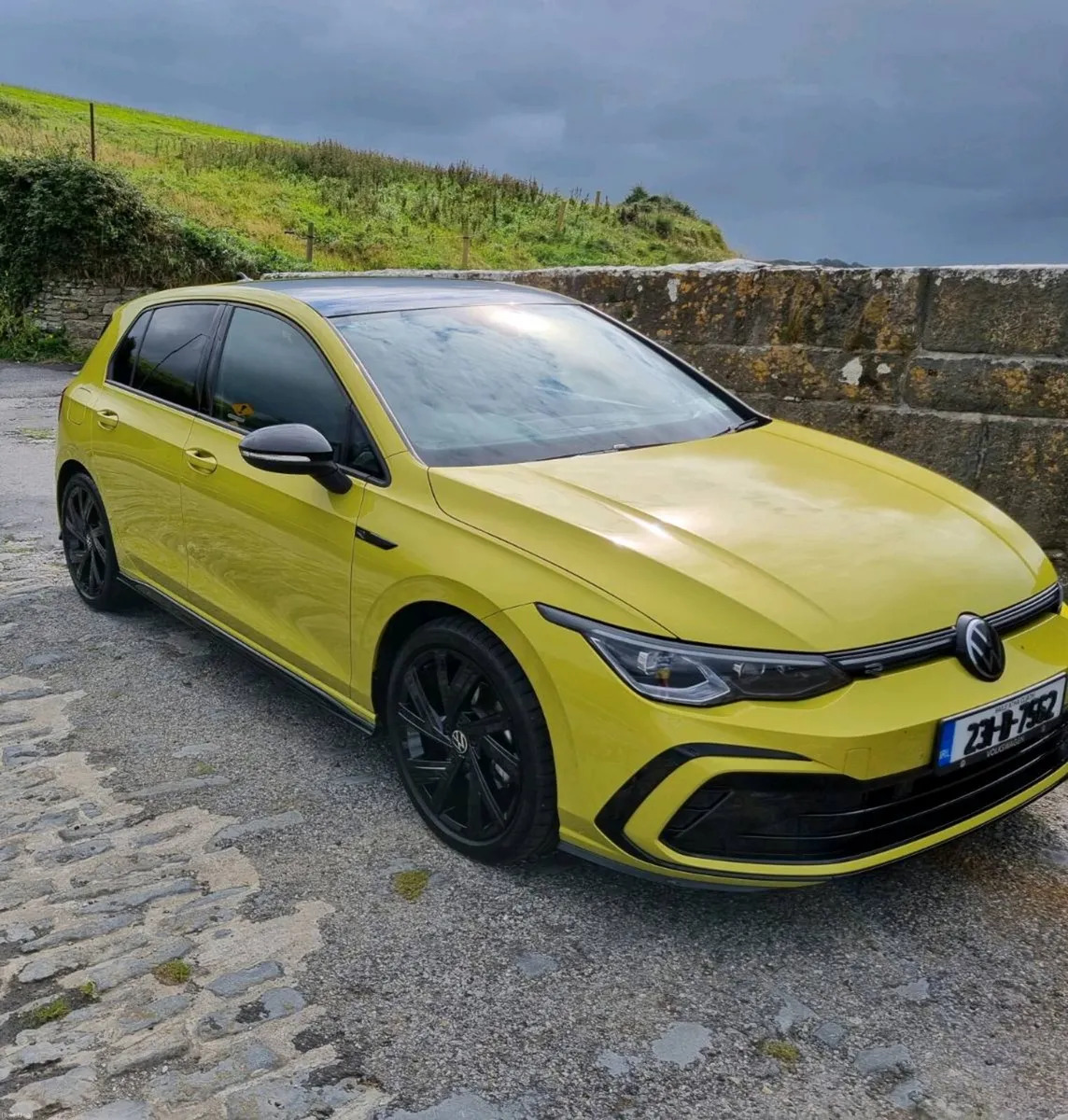 VW Golf with Sunroof.  Automatic.  €7k of extras. - Image 1