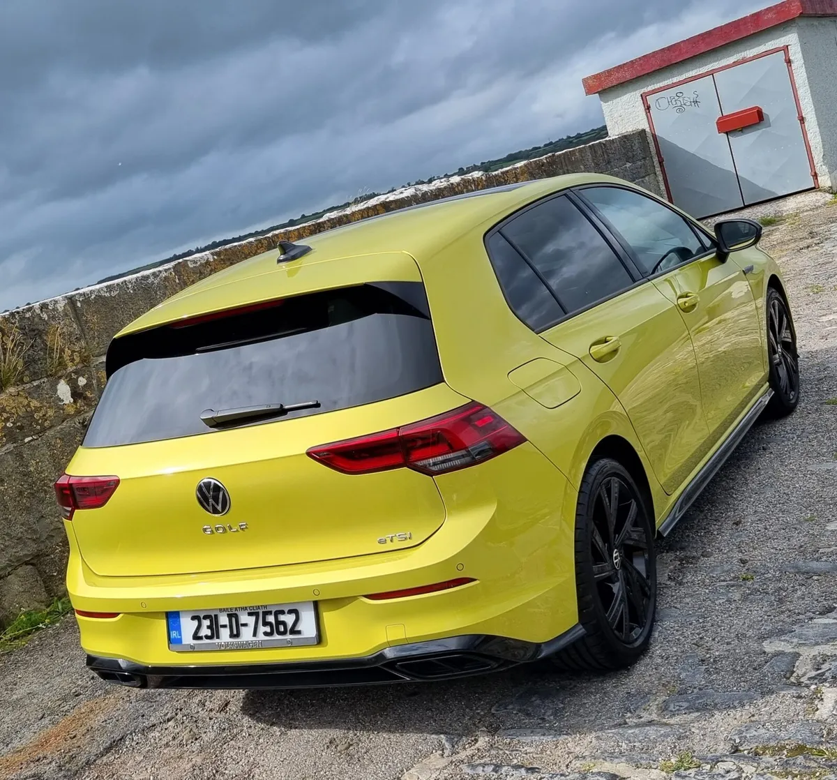 VW Golf with Sunroof.  Automatic.  €7k of extras. - Image 3