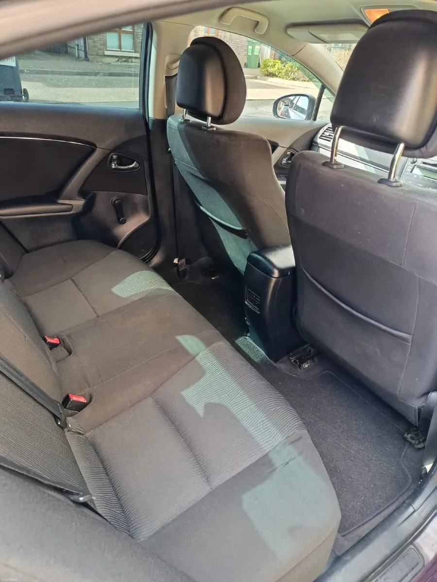 Toyota Avensis 2009 - Image 4