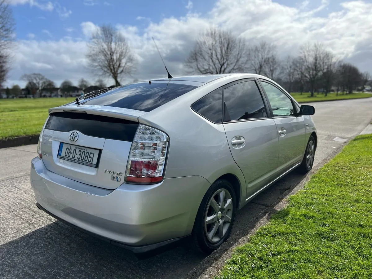 Toyota Prius 1.5 hybrid - Image 3