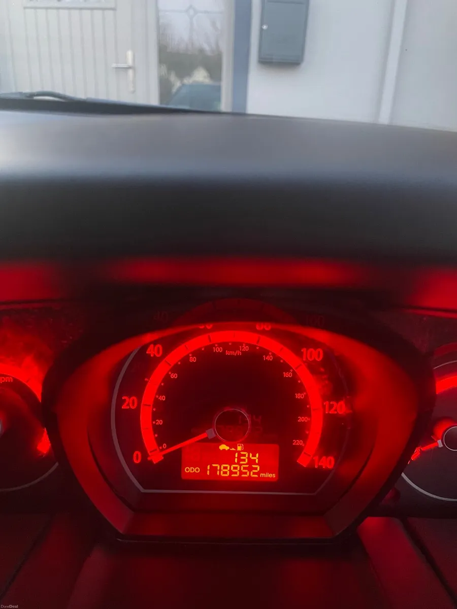 Kia Ceed 2012 - Image 2