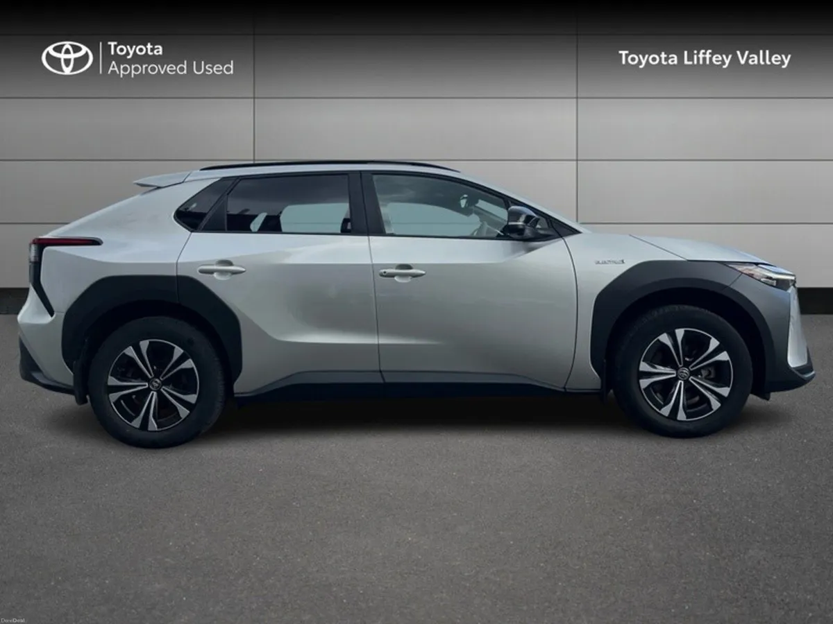 Toyota bZ4X BZ4X SPORT FWD - Image 3