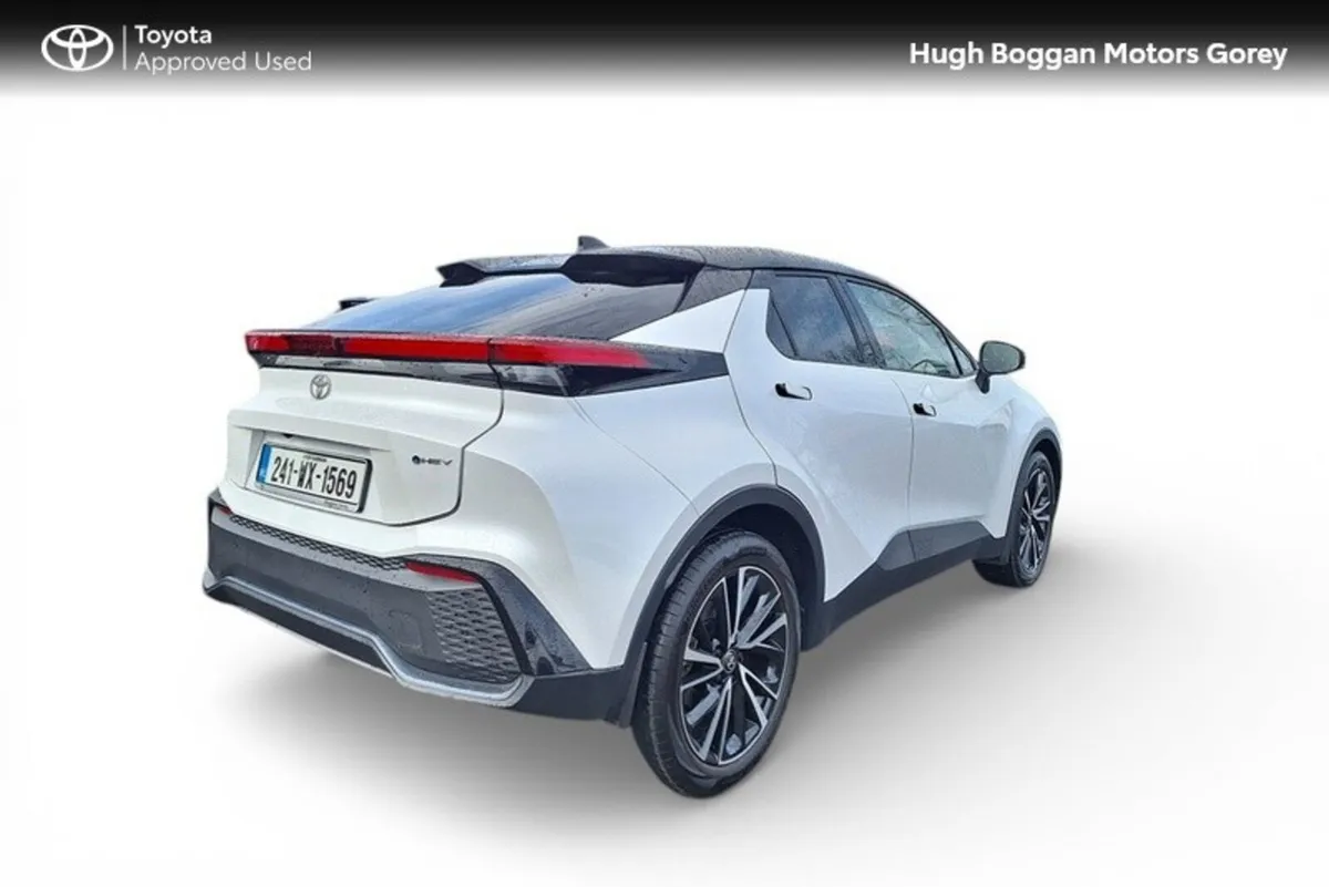 Toyota C-HR Hybrid Sol - Image 2
