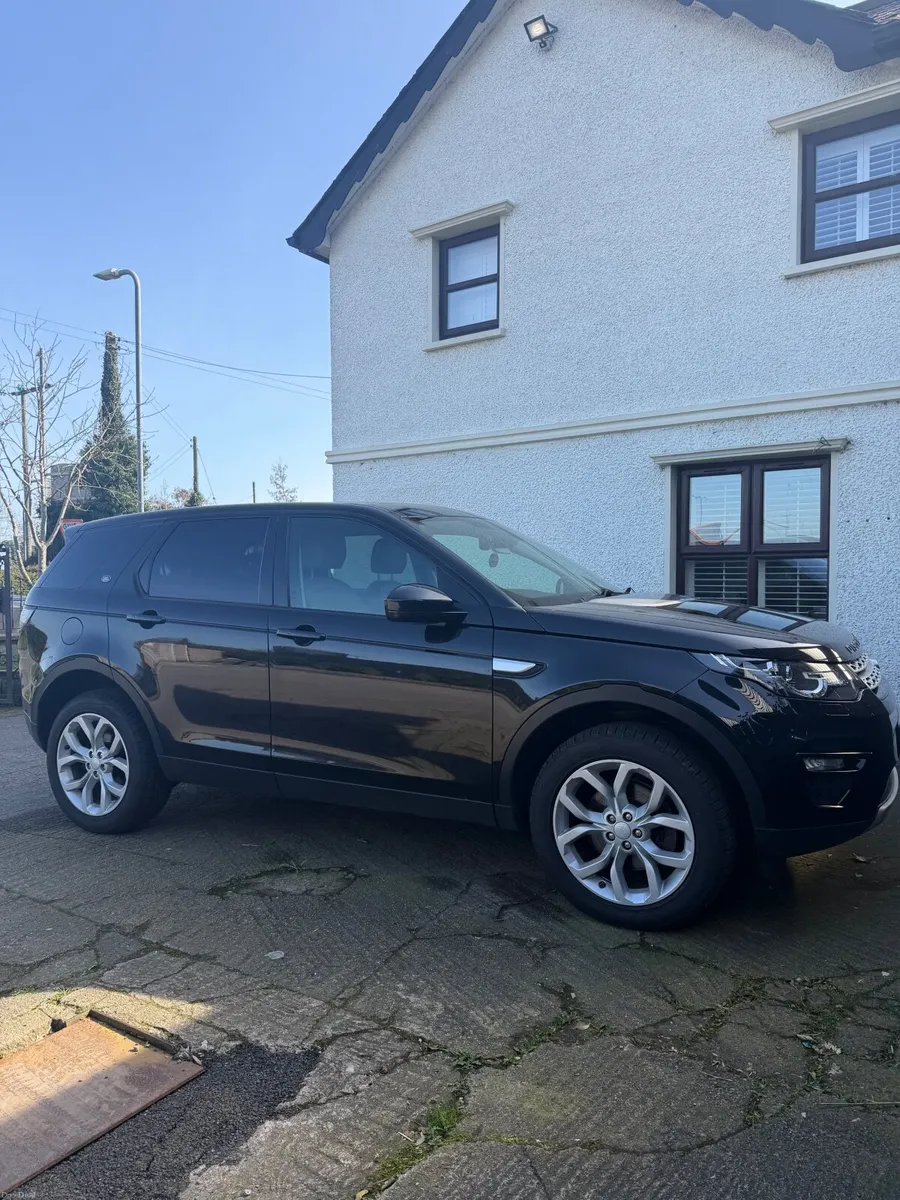 Land Rover Discovery Sport 2019 - Image 1