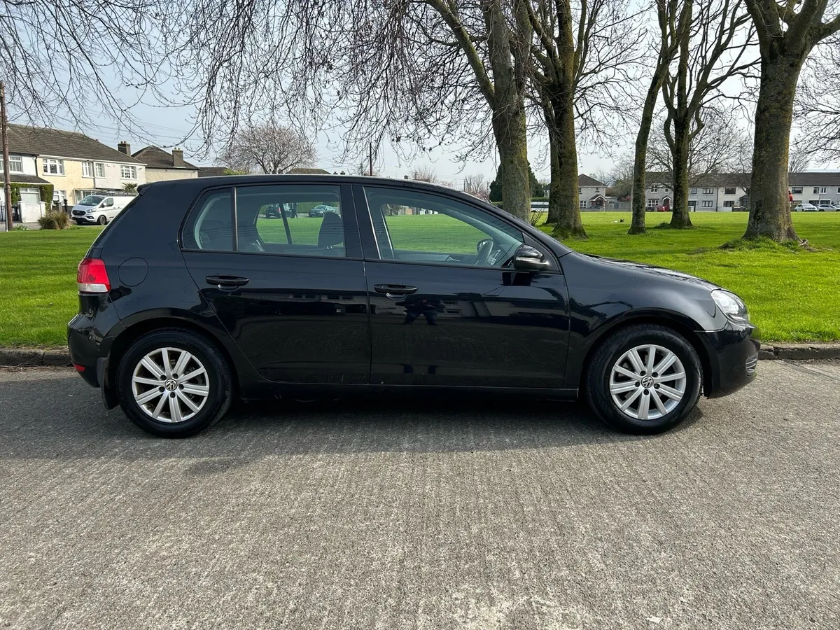 2010 Volkswagen Golf 1.4 // NCT // Apple car play - Image 2