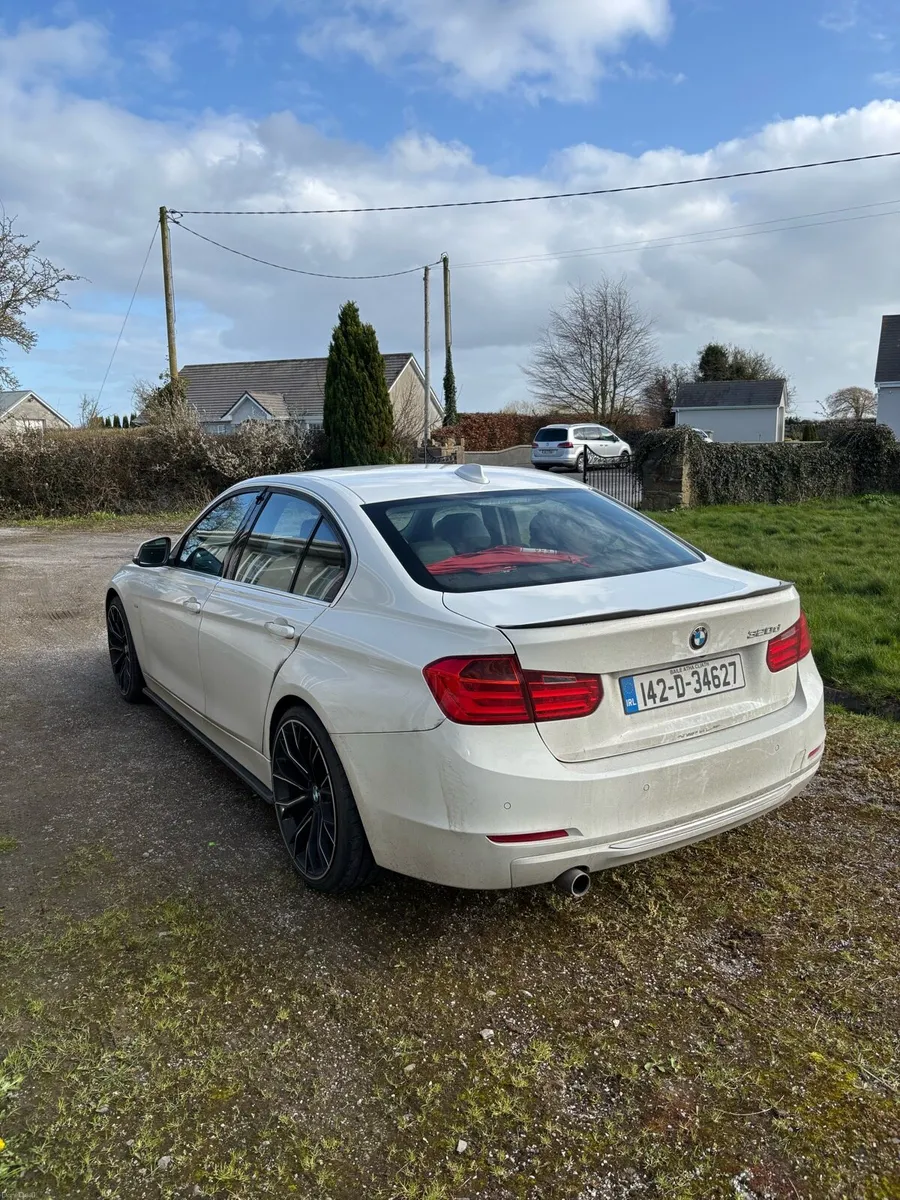 BMW 320D Luxury Model - Image 2