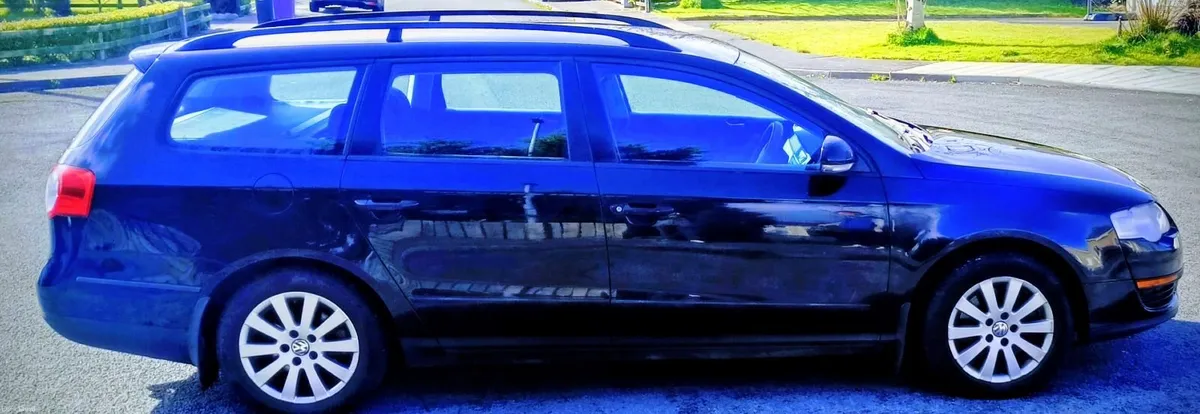 Volkswagen Passat 2009 Diesel - Image 2
