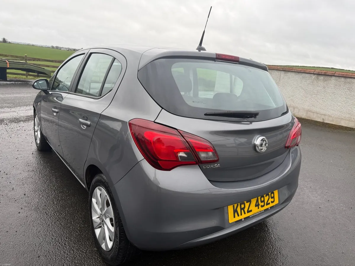 Vauxhall corsa slight damage - Image 3