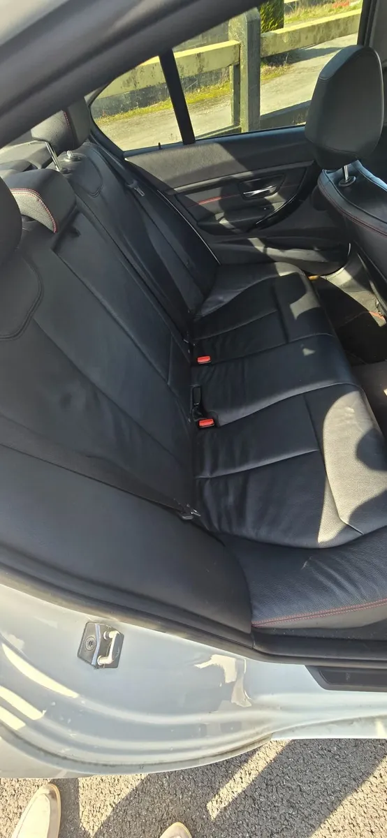 BMW 3-Series 2013 - Image 2