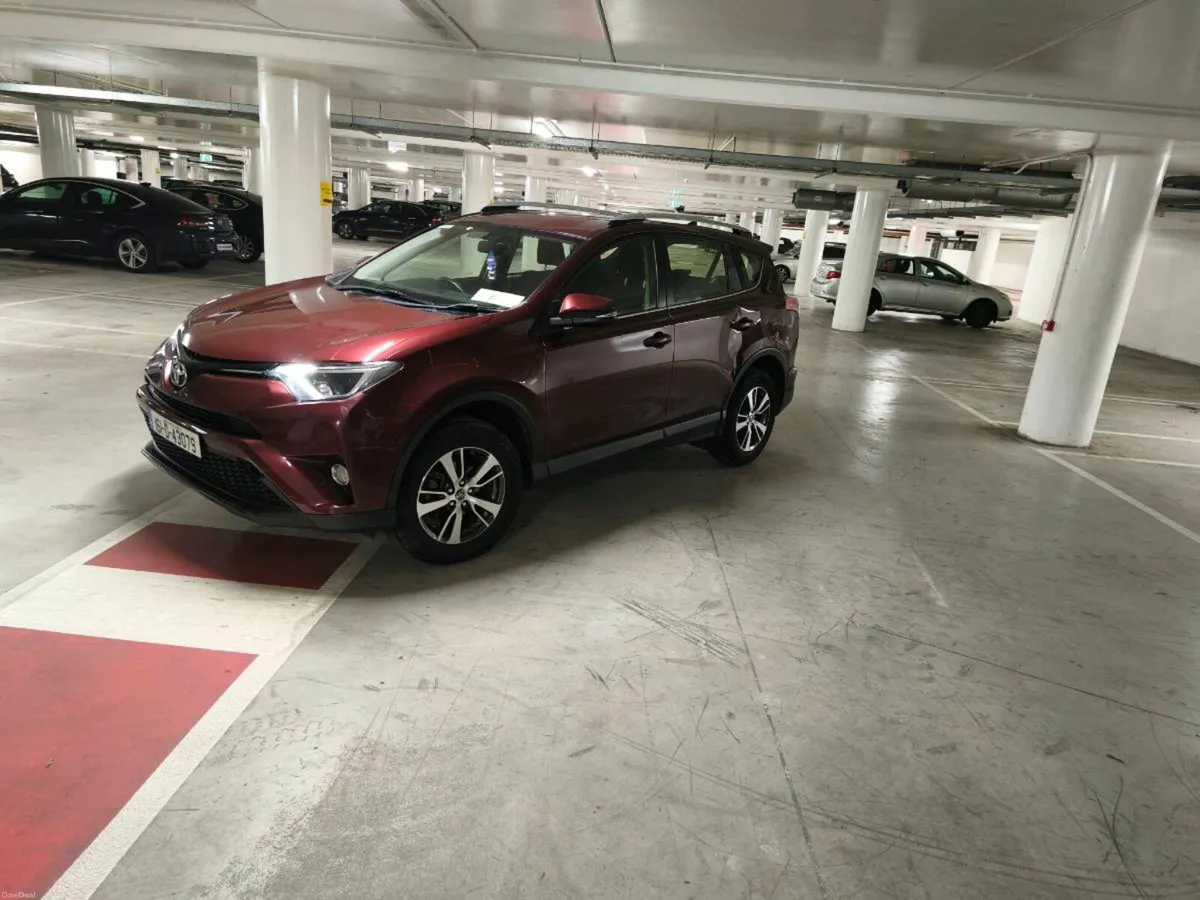 Toyota rav4 very low km - Image 4