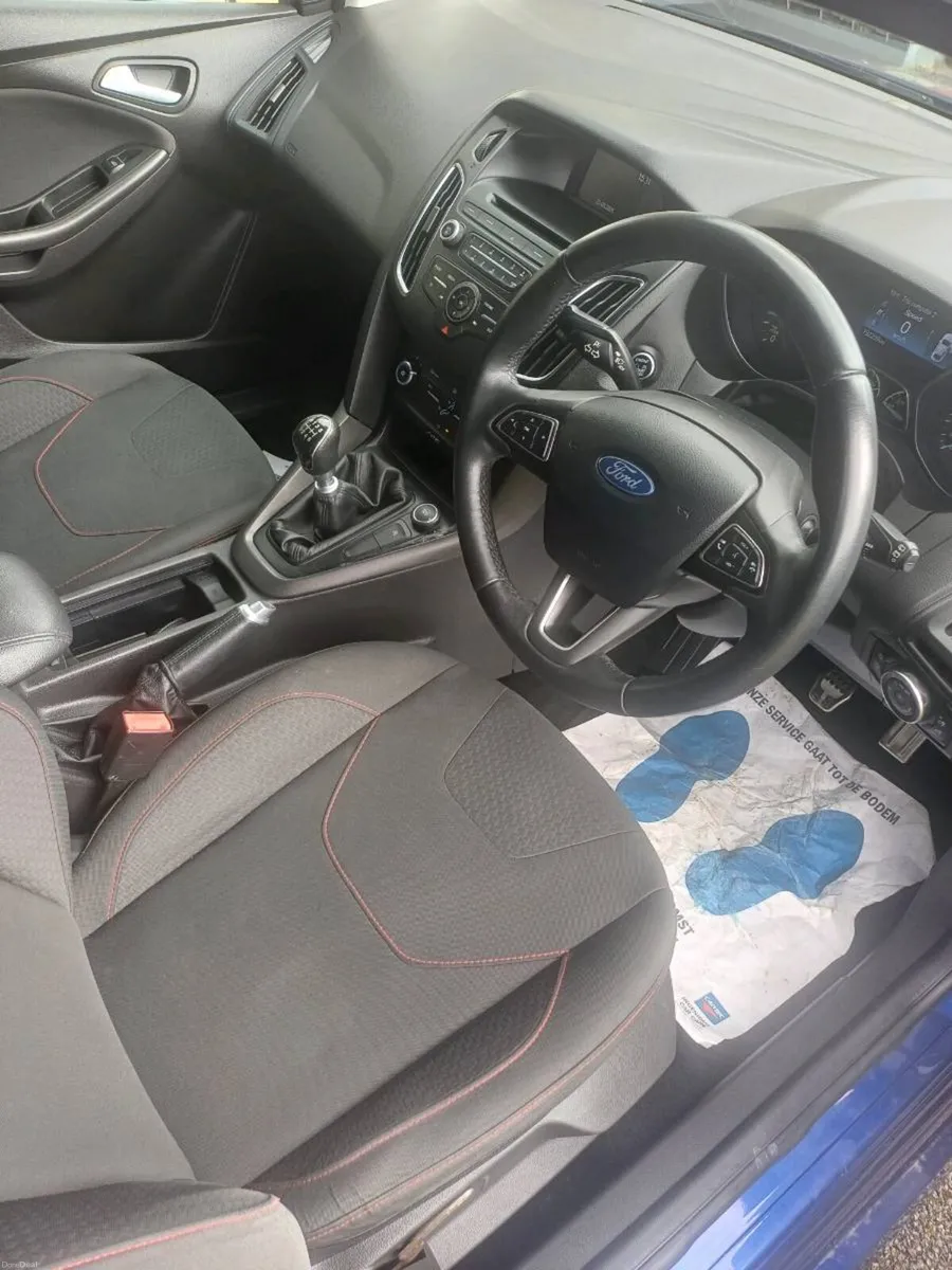 Ford focus 2.0L st line Test and Tax - Image 3