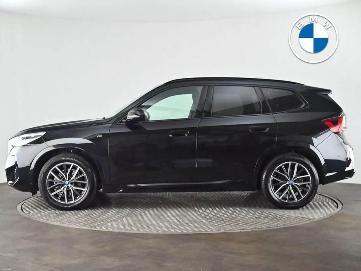BMW iX1 eDrive20 M Sport - Image 4