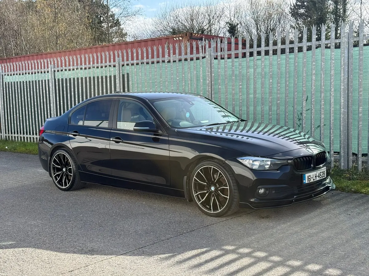 BMW f30 320D SPORT 2.0 DIESEL - Image 3