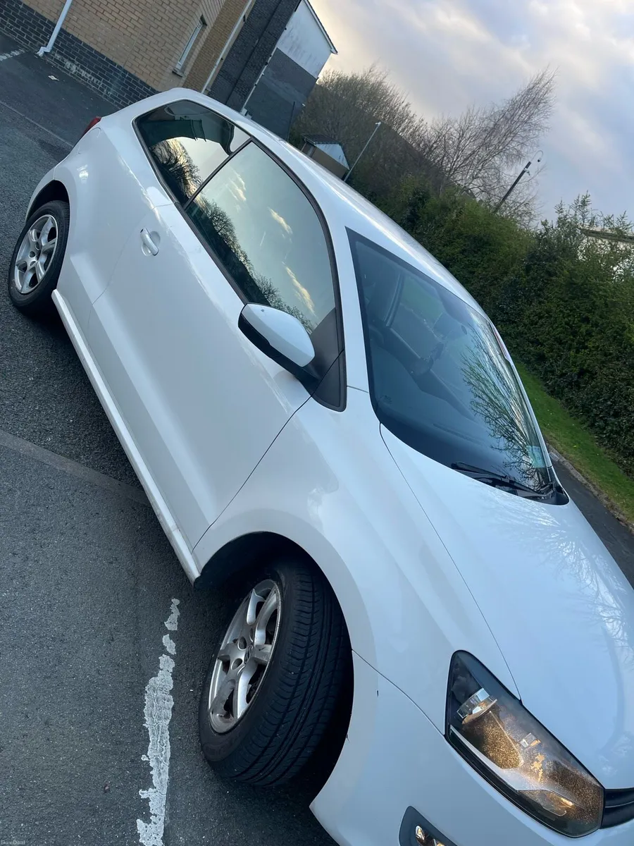 White Volkswagen - Image 4