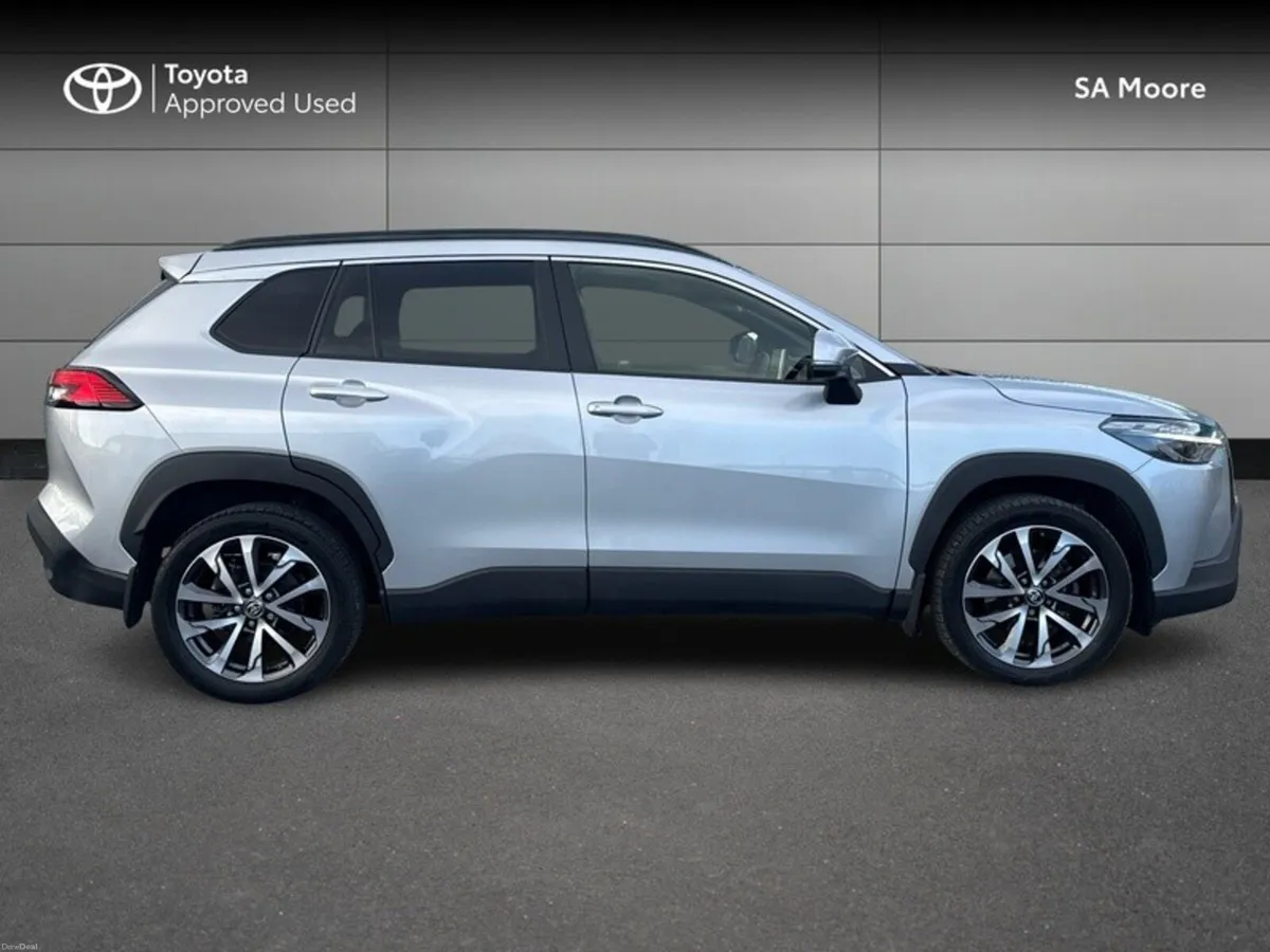 Toyota Corolla Cross HYBRID SOL - Image 3
