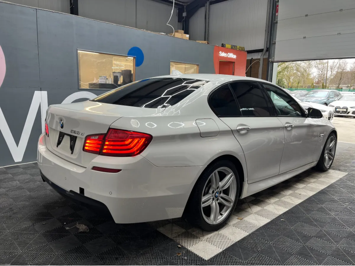BMW 5-Series 2017 BMW 523D M-SPORT 2.0 AUTOMATIC / - Image 2