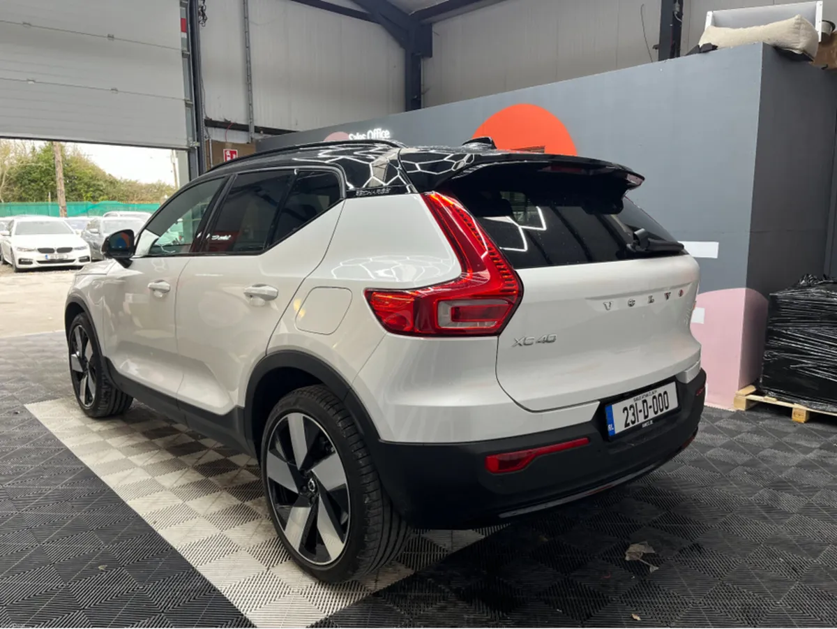 Volvo XC40 2023 VOLVO XC40 RECHARGE ULTIMATE AUTOM - Image 4