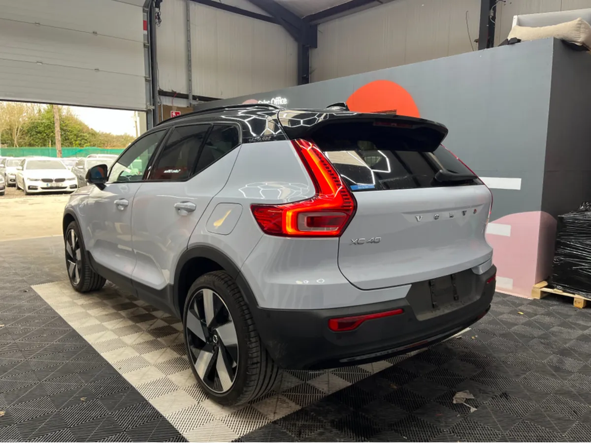 Volvo XC40 2023 VOLVO XC40 RECHARGE ULTIMATE AUTOM - Image 4