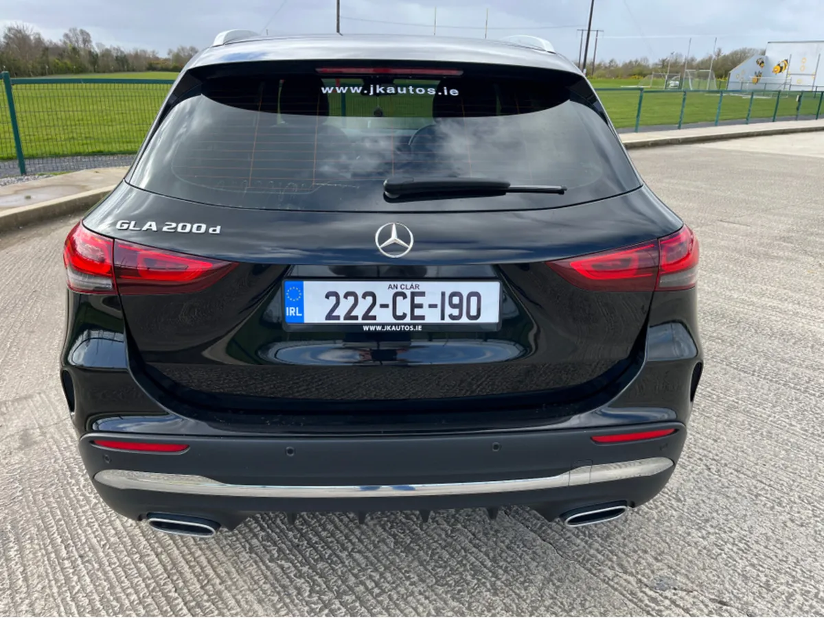 Mercedes-Benz GLA 200 D 5DR AUTO AMG - Image 3
