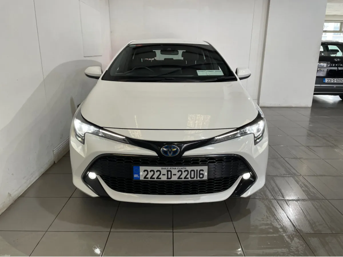 Toyota Corolla LUNA H/B 4DR AUTO HYBRID - Image 2